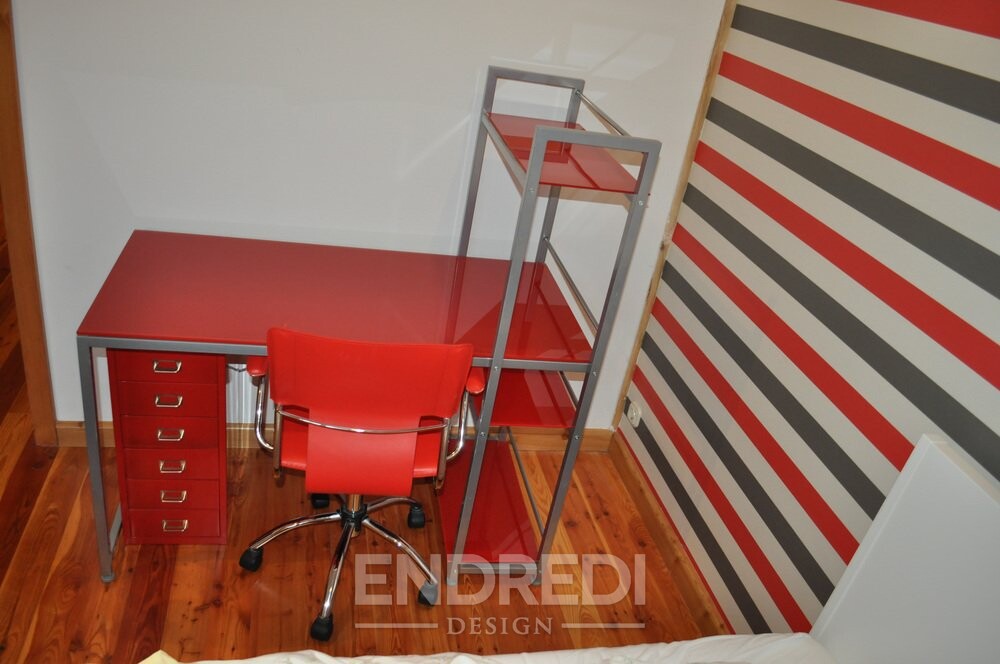 Bauhaus piros íróasztal, szék és fém szekrény, 3 darabos szett - Image 8