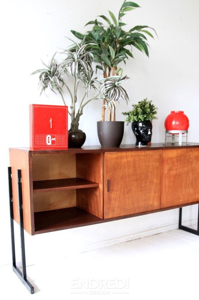 Mid-century modern tálalószekrény teak — fém láb, 1960-as évek - Image 4