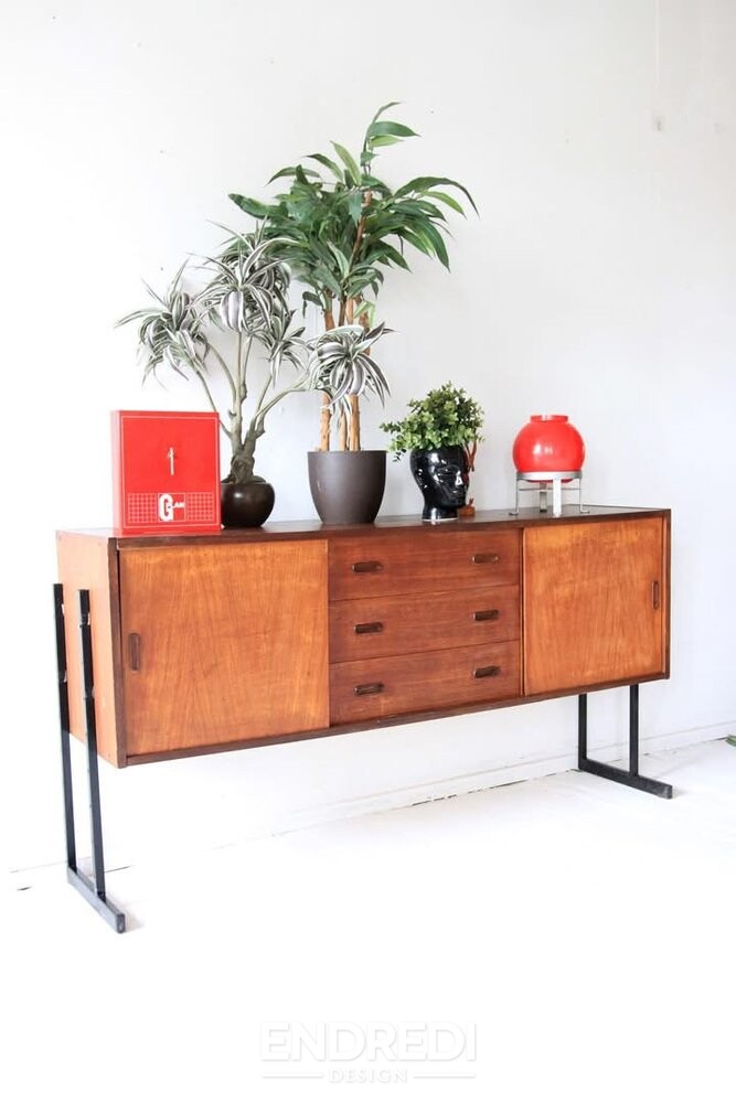 Mid-century modern tálalószekrény teak — fém láb, 1960-as évek - Image 6