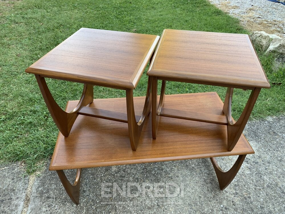 Mid-century teak egymásba tolható asztalok — Victor Wilkins — G Plan, Uk, 1970-as évek, 3 darabos szett - Image 3