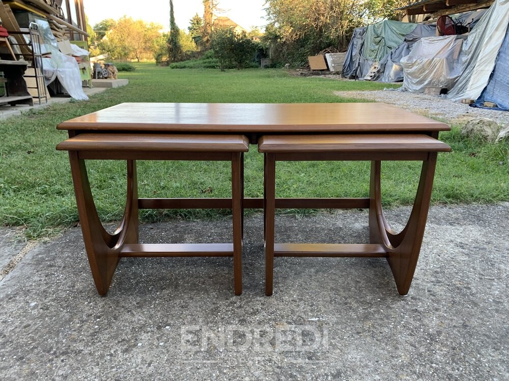 Mid-century teak egymásba tolható asztalok — Victor Wilkins — G Plan, Uk, 1970-as évek, 3 darabos szett - Image 5